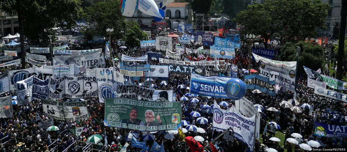 Congreso argentino aprueba polémica reforma laboral de Milei