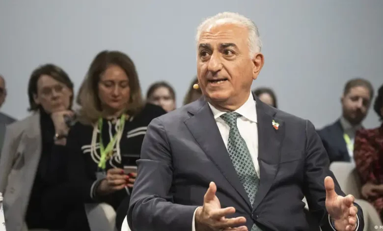 Hijo del último sah pide una intervención en Irán
