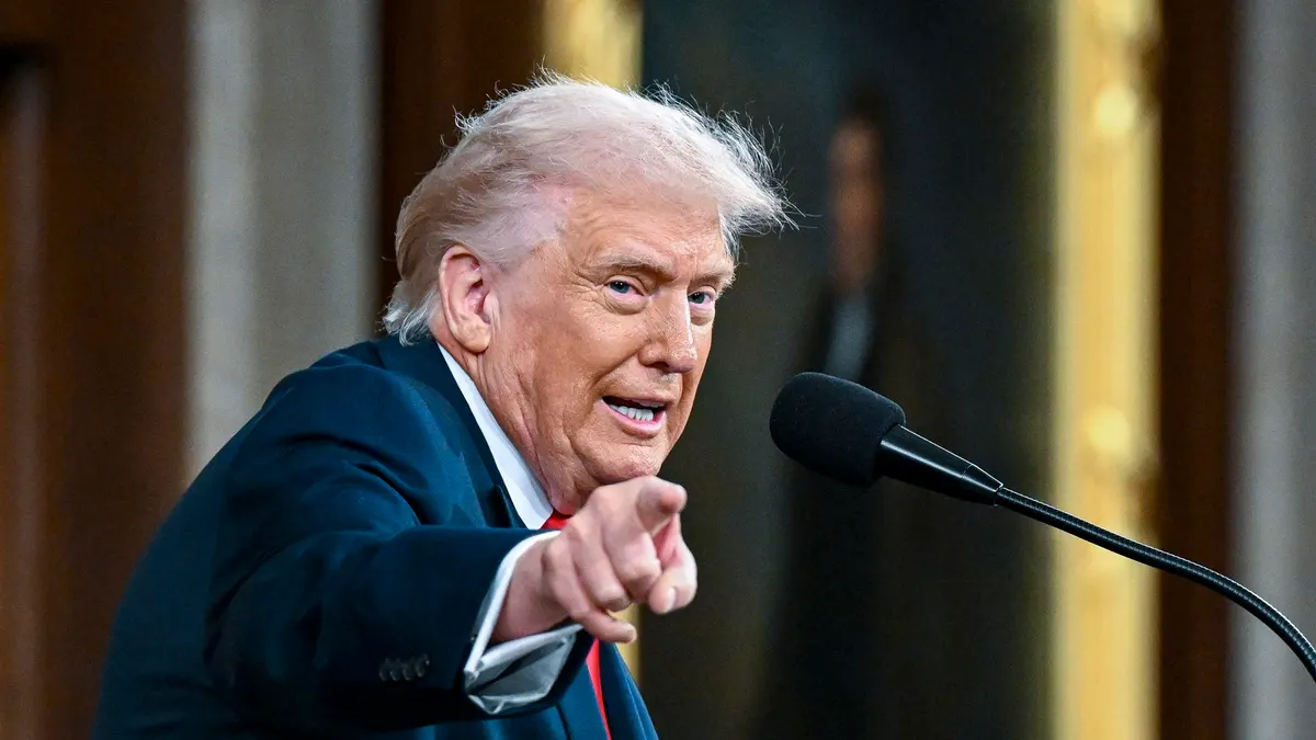 Donald Trump promete edad de oro durante su discurso sobre el Estado de la Unión ante el Congreso de Estados Unidos.