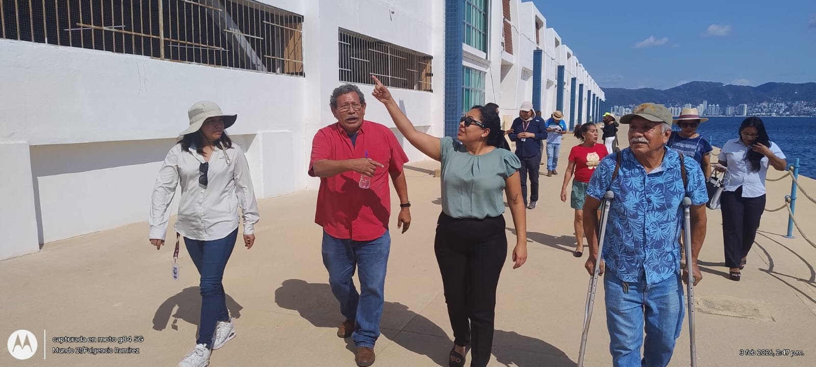 Ciudadanos y ambientalistas revisan la remodelación del Jardín del Puerto en Acapulco