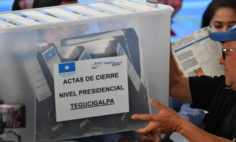Fiscal general de Honduras comparece en juicio político