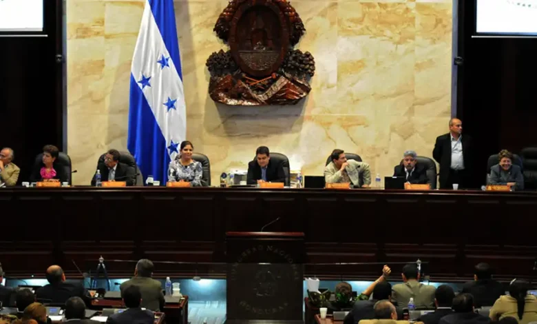 Honduras destituyen a fiscal general y cesa titular de CSJ