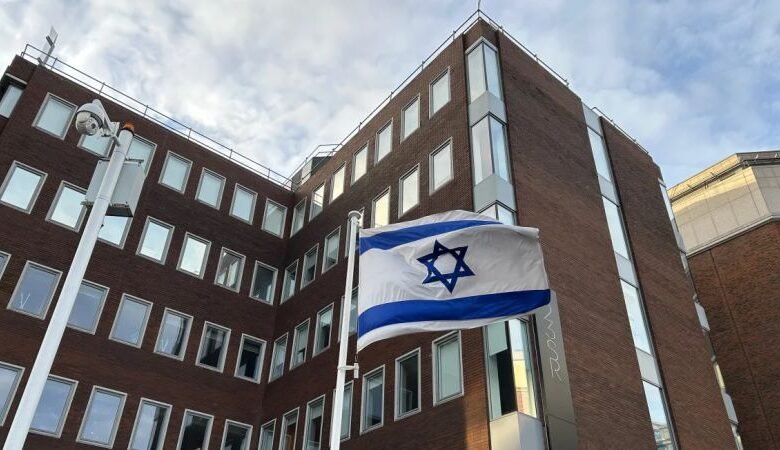 Irán amenaza que embajadas de Israel podrían ser objetivo tras tensión por Líbano