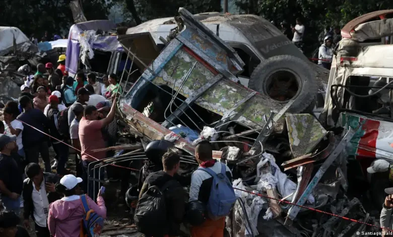 Atentado en Colombia dejó 14 civiles muertos y 38 heridos