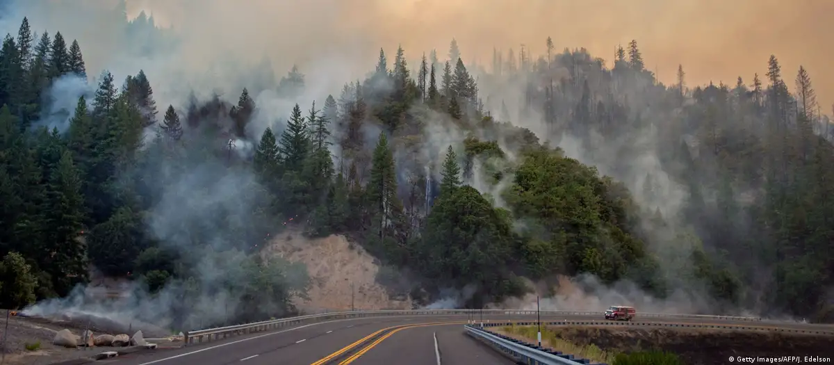 EE.UU incendio en Florida obliga a evacuaciones masivas