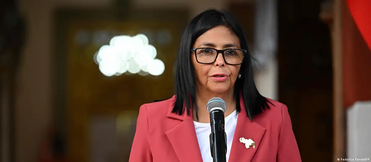 Presidenta de Venezuela promete aumentar salarios