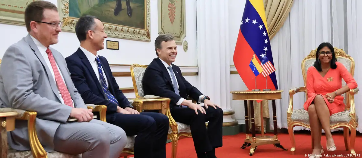 Rodríguez recibe al nuevo encargado de negocios de EE.UU.