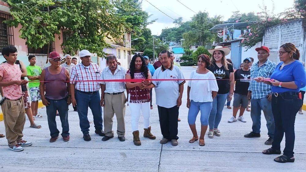 Rosario Merlín gana presencia en Acapulco con gestión social