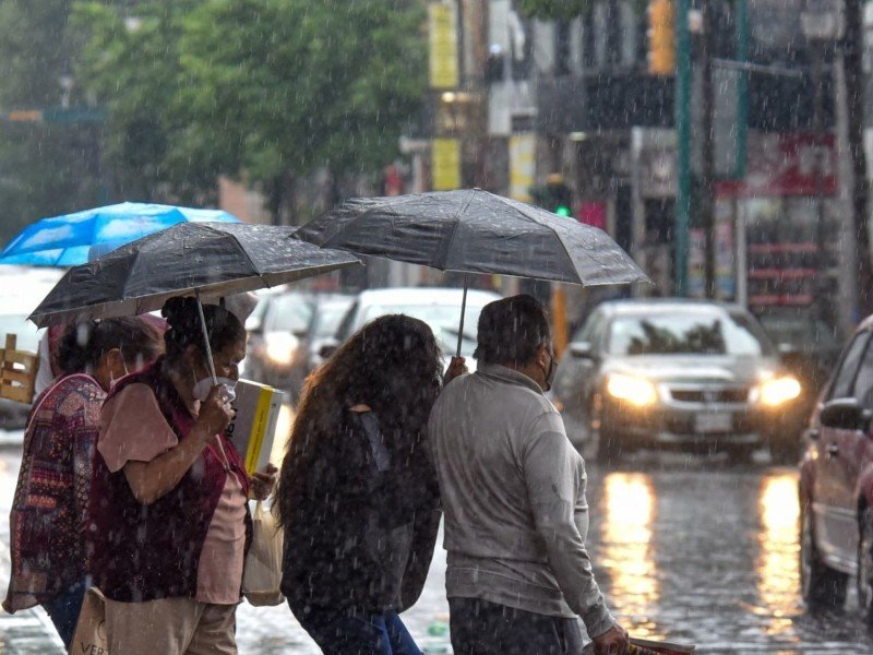 México enfrentará lluvias fuertes y ola de calor este viernes