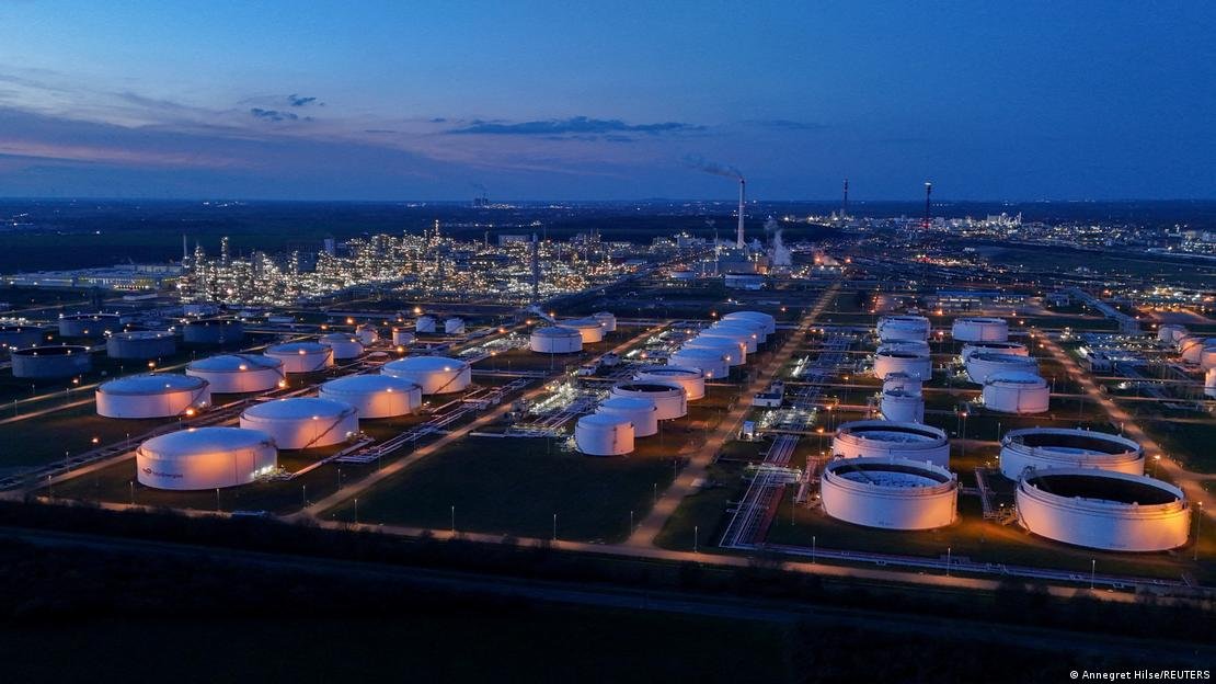 Europa estudia un impuesto extraordinario a petroleras