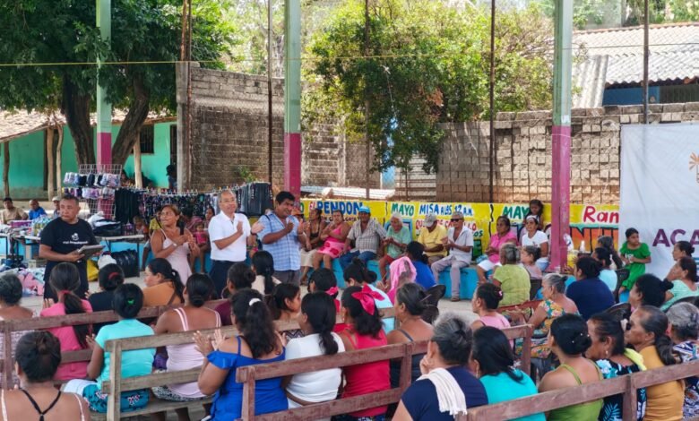 Fermín Alvarado en San Isidro Gallinero impulsa apoyo al campo