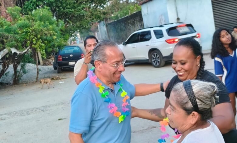 Fermín Alvarado en San Pedro Las Playas respalda obras