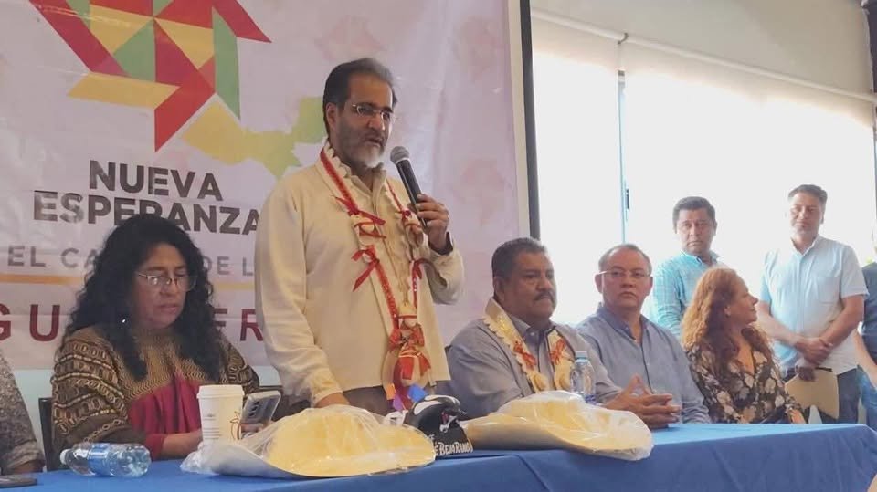 René Bejarano respalda a Guadalupe Eguiluz