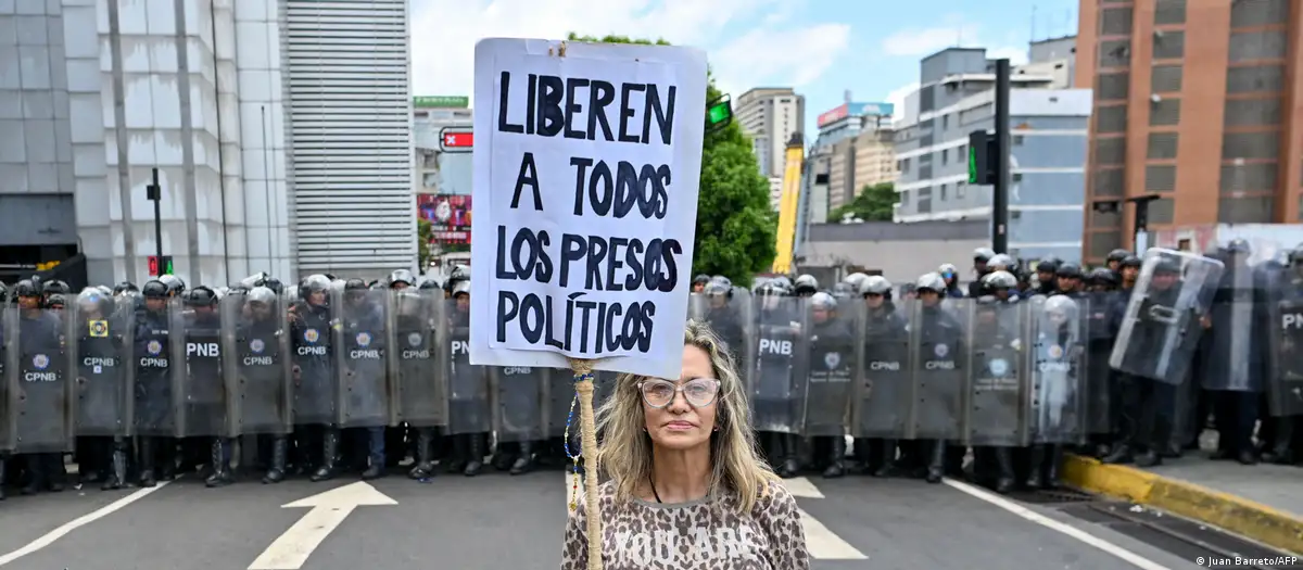 Venezuela promete excarcelar a otros 300 presos políticos