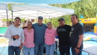 Juan Carlos Manrique García durante la Brigada Violeta en Acapulco realizada en la colonia Libertadores
