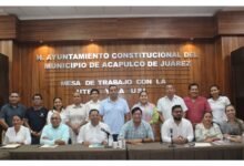 Juan Carlos Manrique García durante mesa de trabajo sobre transparencia en Acapulco