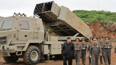 Kim supervisa sistemas mejorados de artillería y misiles