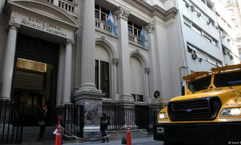 Milei autoriza al Tesoro a tomar deuda por USD5.000 millones