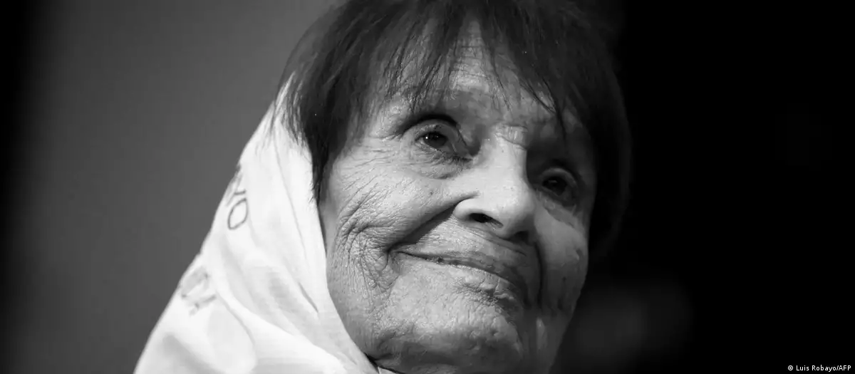 Murió Taty Almeida, emblema de las Madres de Plaza de Mayo