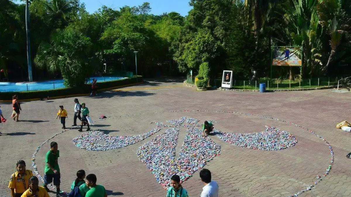 Scouts reciclan para apoyar al CRIT Guerrero.