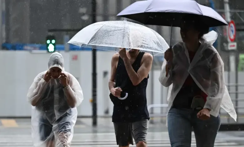 Tormenta avanza a Tokio entre amenazas de inundaciones