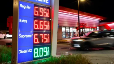 Trump exige bajar precio de gasolina en Estados Unidos