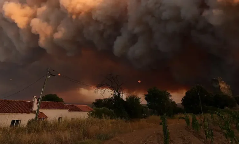 Incendio forestal en Francia arrasa 1,700 hectáreas y provoca evacuaciones