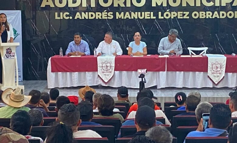 Javier Ibarra Ángulo entrega certeza a productores de Guerrero