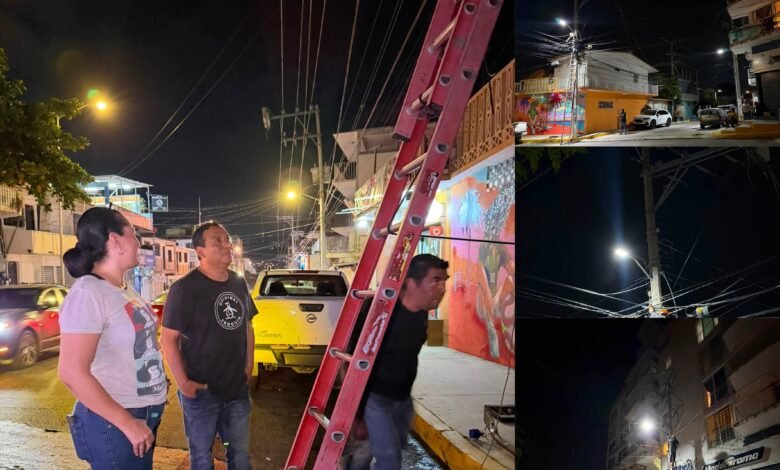 Juan Carlos Manrique García instala luminarias en Progreso