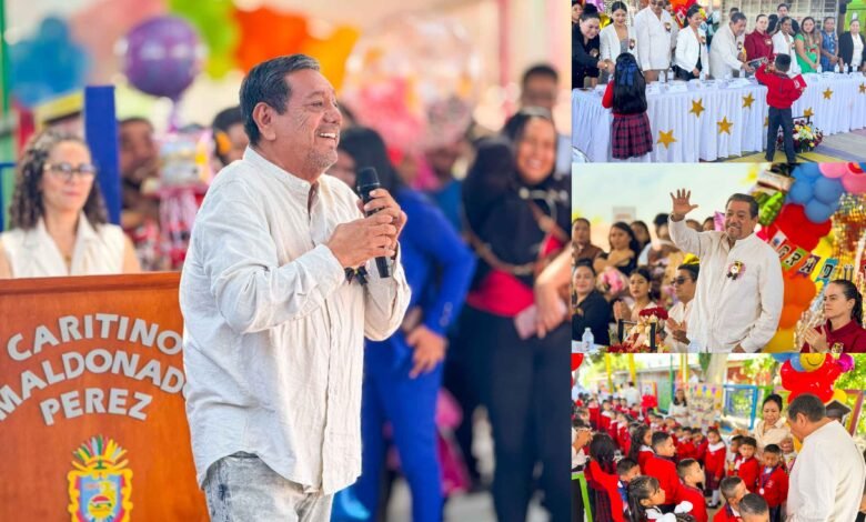 Félix Salgado Macedonio durante ceremonia de graduación del Jardín de Niños Caritino Maldonado Pérez en Chilpancingo