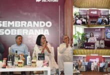 Esthela Damián participa en el foro sobre el campo y la agroindustria en Guerrero.