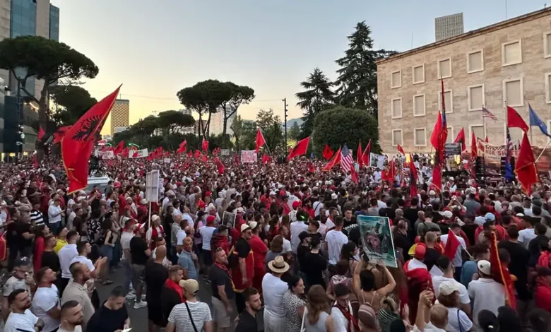 Protesta en Albania contra proyecto turístico ligado a Trump