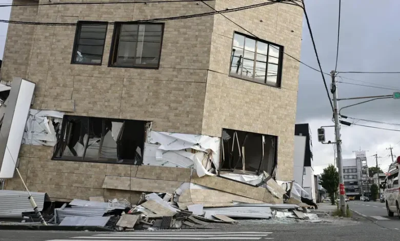 Terremoto en Japón deja 34 muertos y miles de evacuados