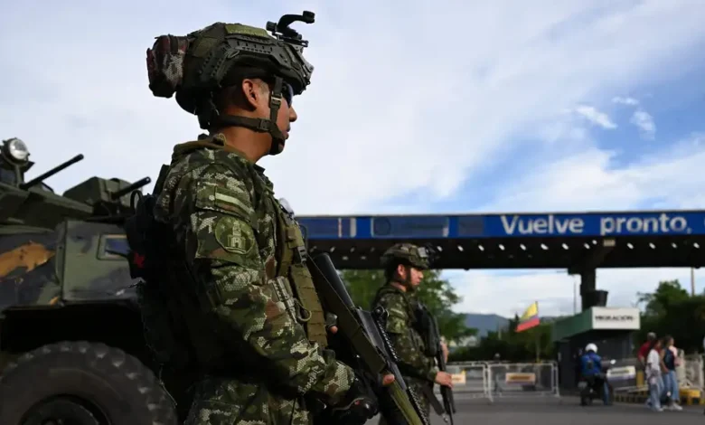 Combates contra grupos armados en Colombia dejan seis muertos