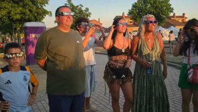 Eclipse solar en España oscurece el cielo