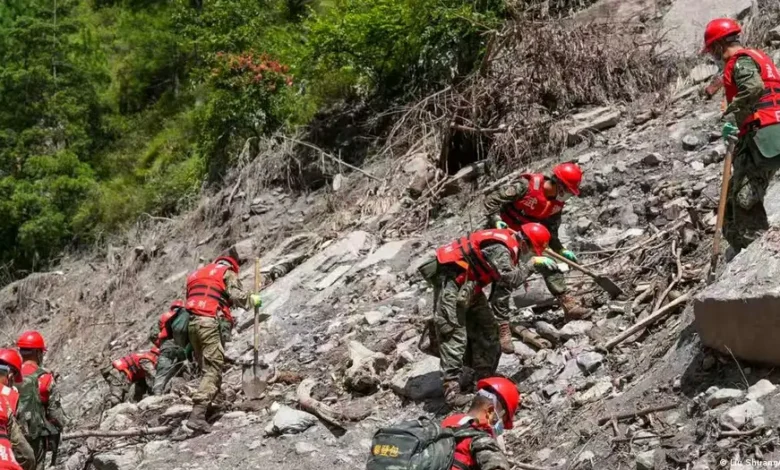 Riada en Nepal y China casi 3,000 desaparecidos