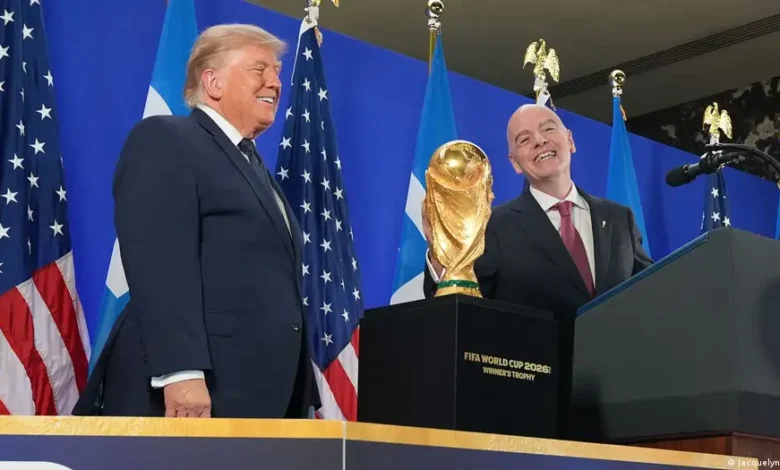 Trump defiende a Infantino ante la crisis que sacude a FIFA