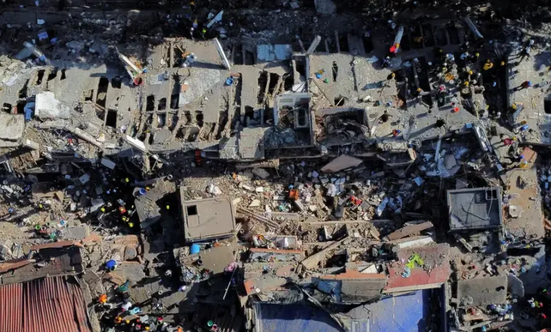 Demolición de edificios en Cali inicia tras terremoto de 7,4