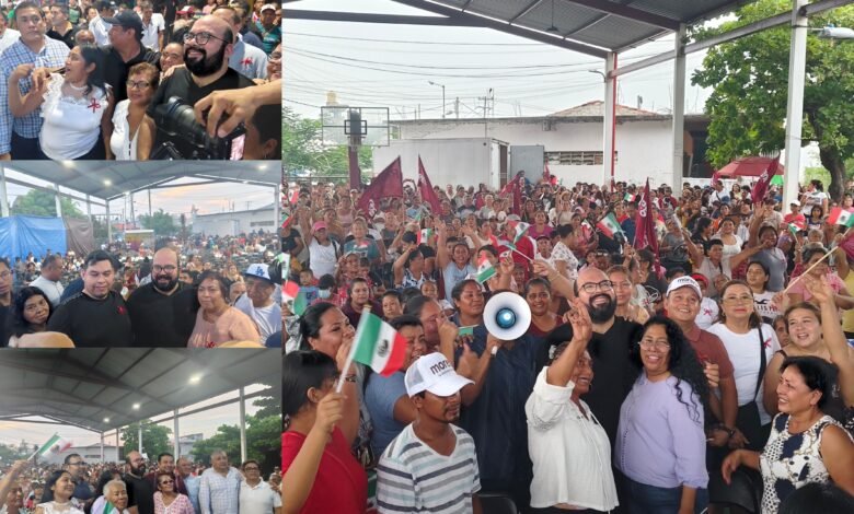Ricardo Salinas Méndez en Pie de la Cuesta durante asamblea informativa con vecinos de Acapulco
