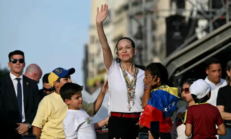 Regreso de Machado a Venezuela se frustra por séptima vez