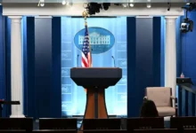 Trump estudia convertir sala de prensa en piscina